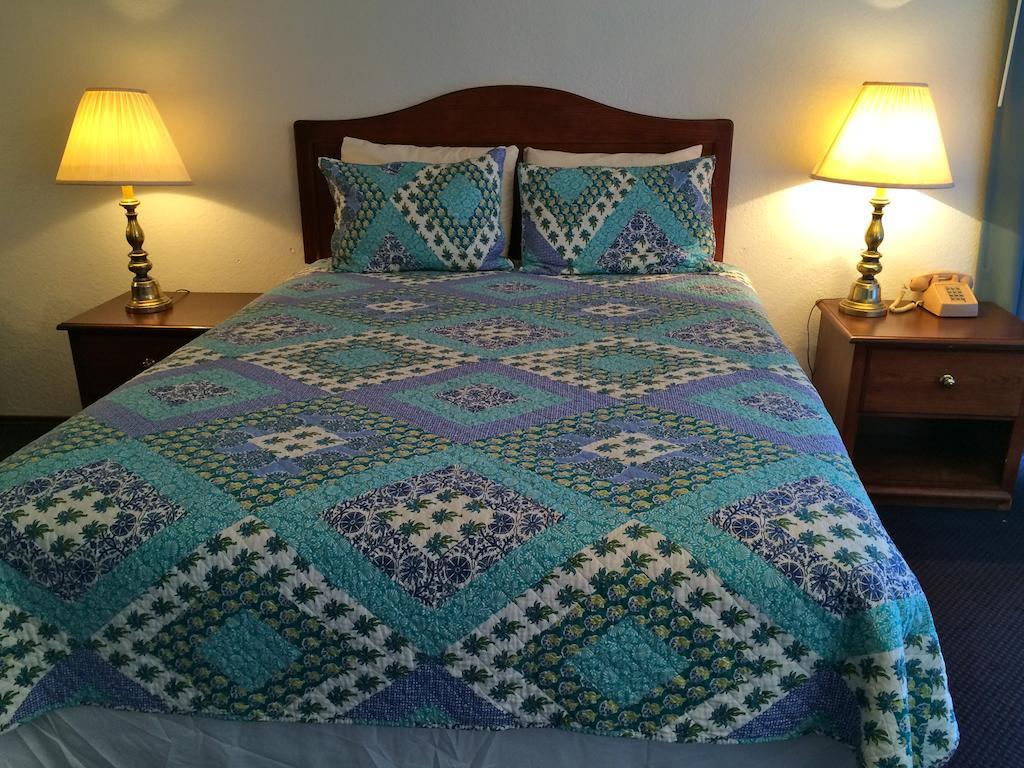 Crystal Palace Motel